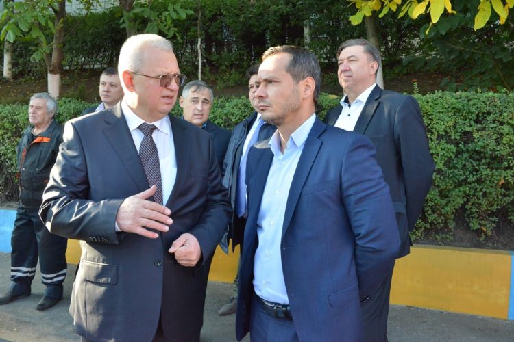 В Кишинев доставили новые транспортные средства для сбора мусора