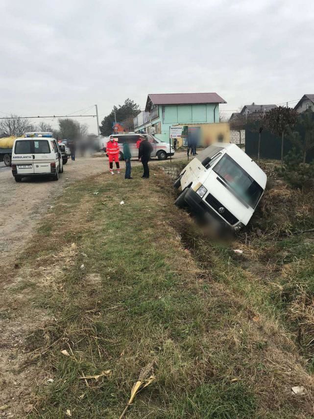 ДТП в Цынцаренах: микроавтобус столкнулся с автоцистерной
