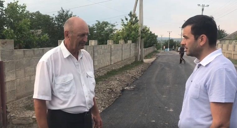 Лаборатория Госадминистрации проверила качество отремонтированной дороги в Варваровке