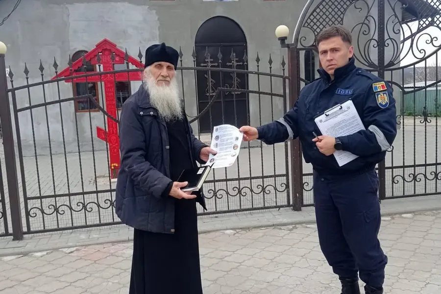 Спасатели проверяют храмы и церкви Гагаузии перед Пасхой