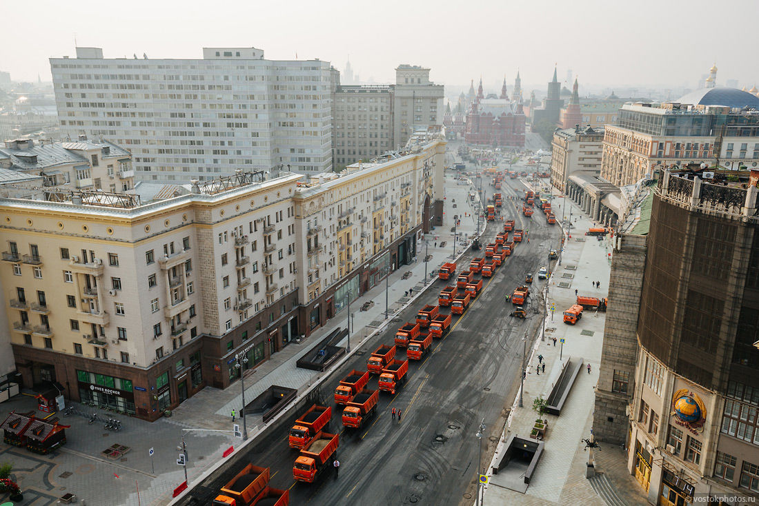 В Москве 32 тысячи м2 асфальта уложили за сутки