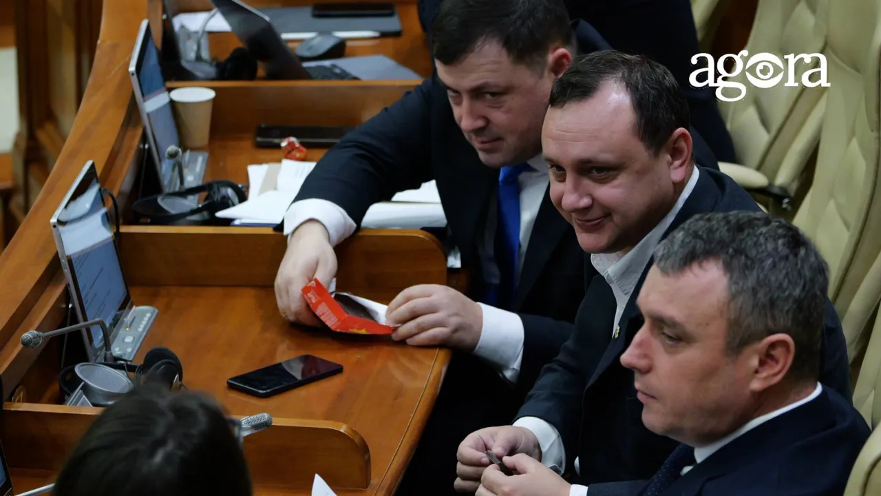 Mai mulți deputați din Parlament au făcut o pauză dulce în timpul ședinței