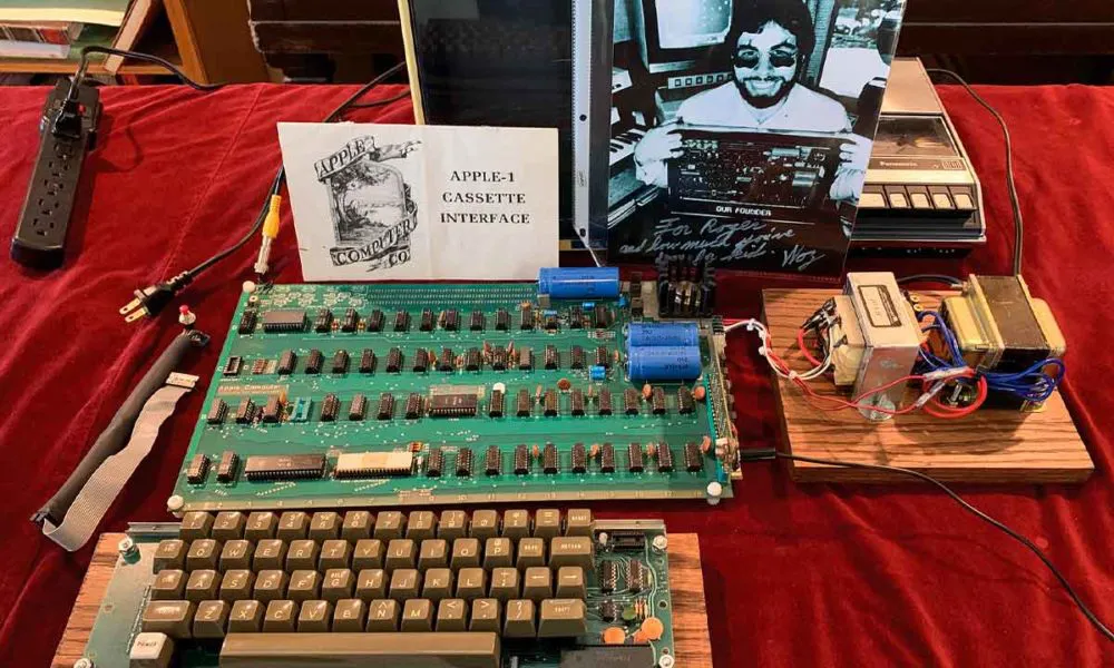 Bloomberg: прототип компьютера Apple 1976 года выставили на аукционе за $278 тысяч
