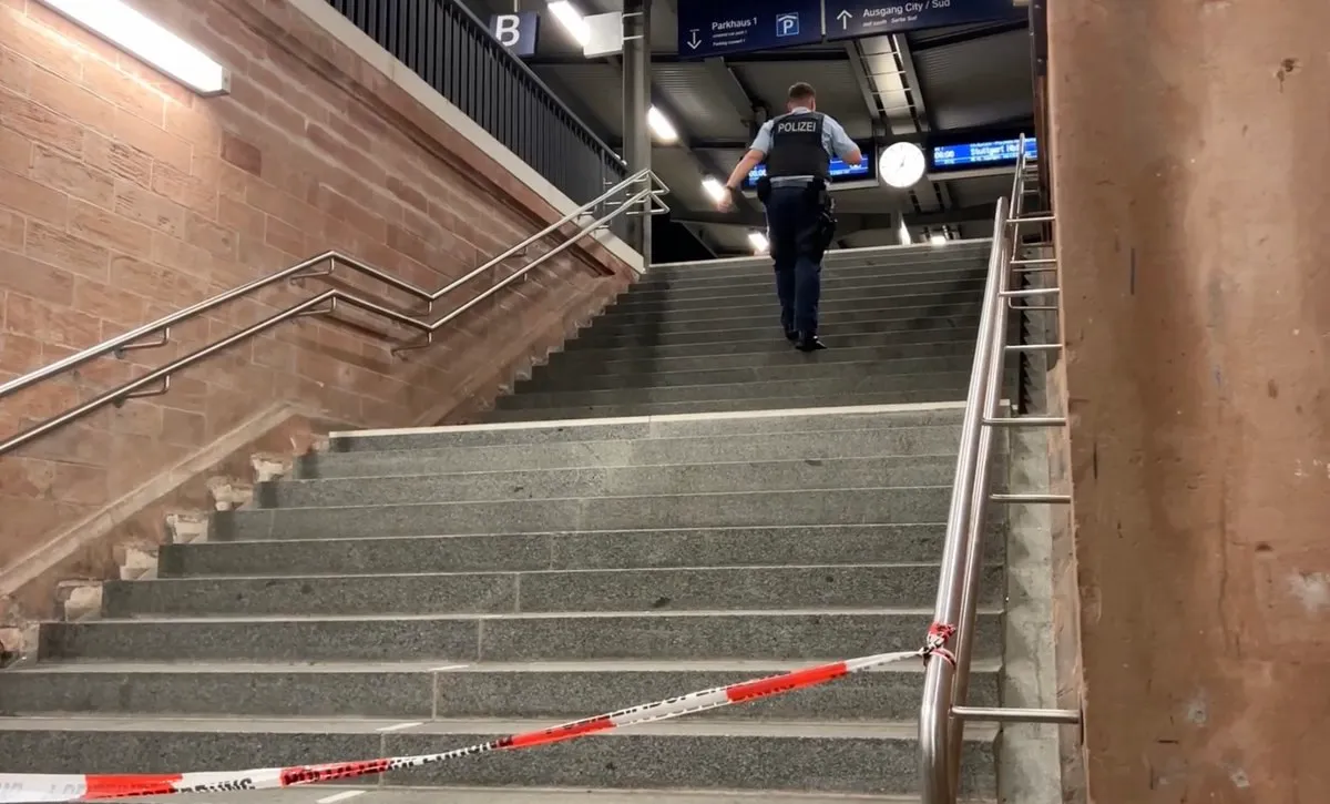 Atac cu cuțitul în Karlsruhe: Un pasager de la Gara Centrală, rănit