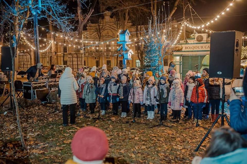 К зимним праздникам в столице подготовлено более 40 новогодних локаций
