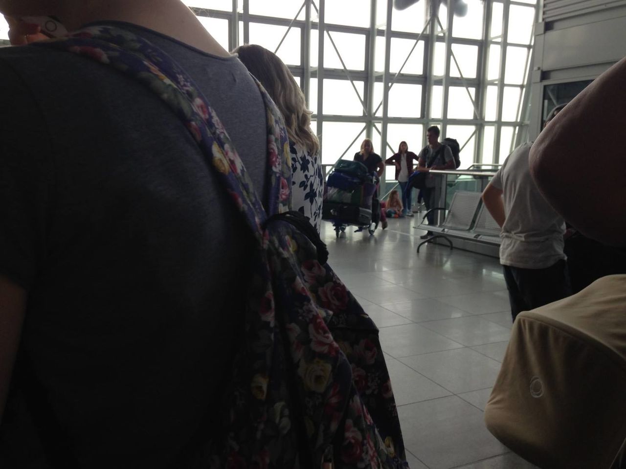 Călătorie de coșmar: Moldoveni, blocați pe Aeroportul Chopin Varșovia