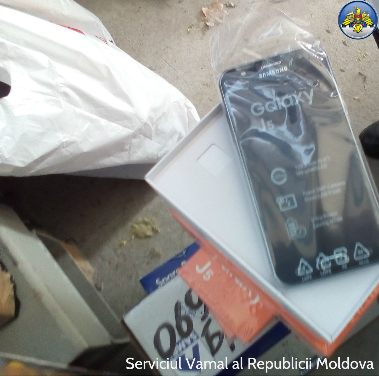В Молдову пытались нелегально провезти свадебные платья