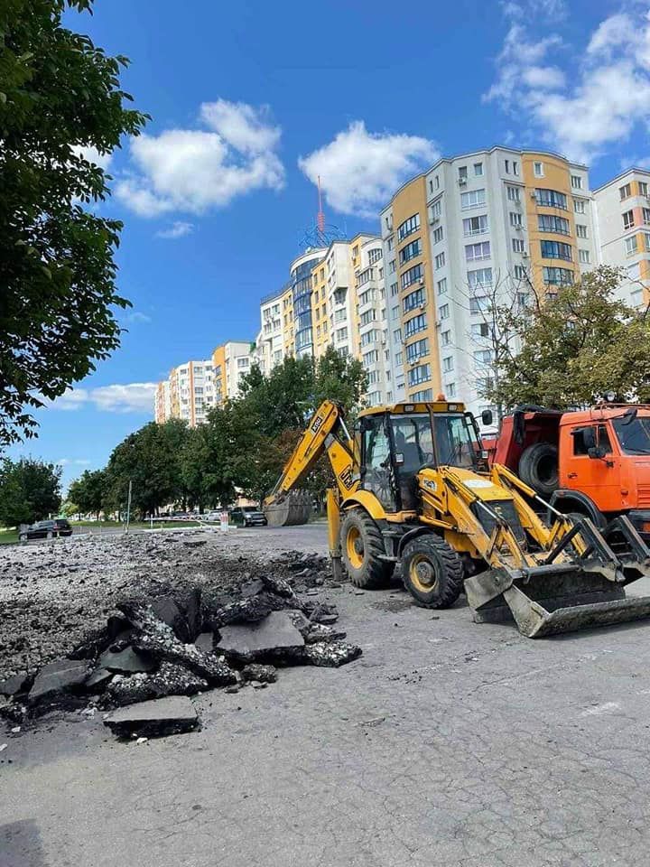 Началось обустройство остановки общественного транспорта на Гренобля