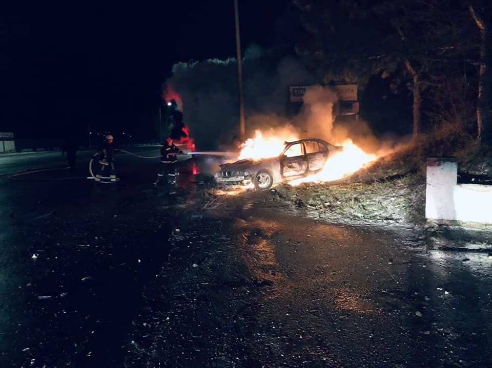 Водитель BMW, врезавшийся в столб, был пьян и превысил скорость