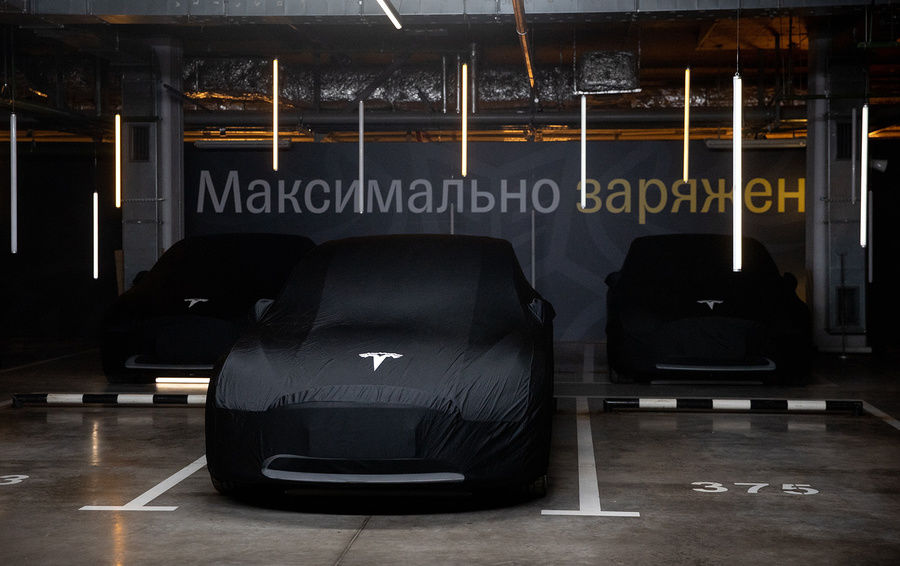 Тиньков подарил по Tesla пятерым сотрудникам в свой день рождения