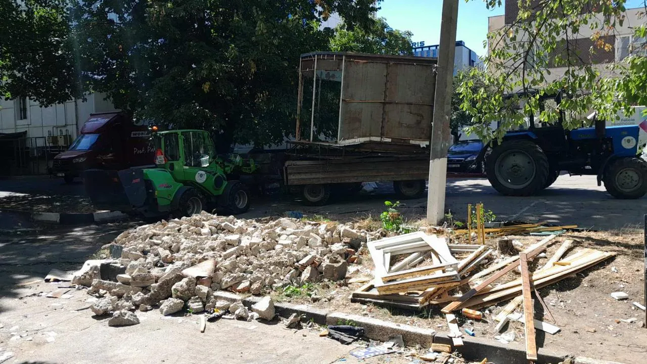O gheretă din sectorul Ciocana, amplasată ilegal, demontată și evacuată
