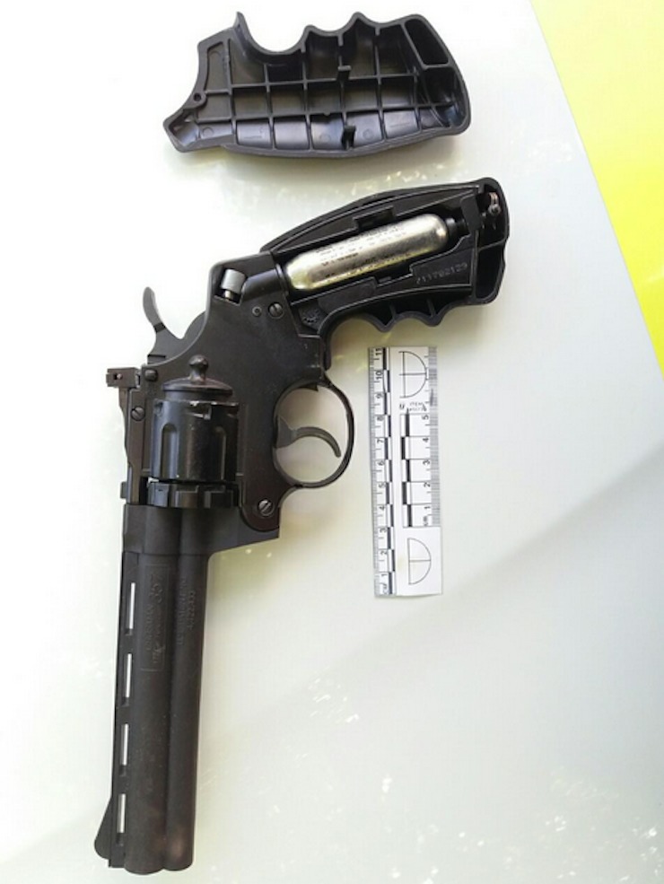 55 de arme pneumatice, ridicate de poliție de la începutul lui 2016