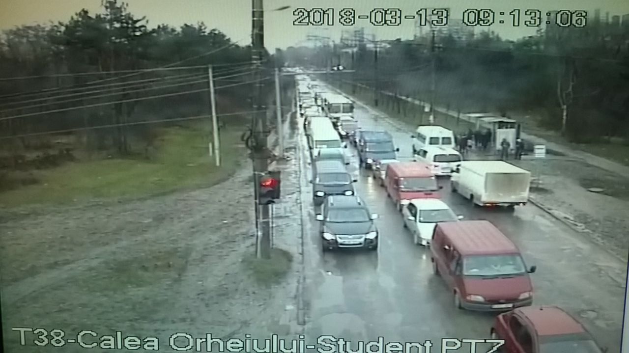 Служба InfoTrafic сообщила об улицах Кишинева с затрудненным движением