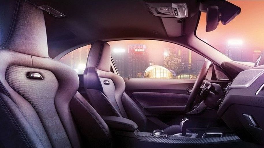 Появились первые фотографии хардкорной BMW M2