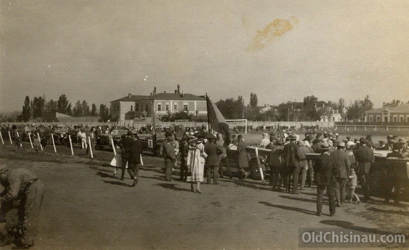 Опубликованы фотографии с автопробегов из Кишинева в 1928-1929 годах