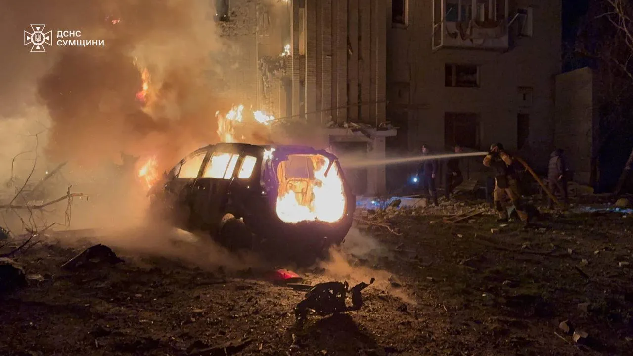 В результате удара по многоэтажке в Сумской области пострадали 7 человек