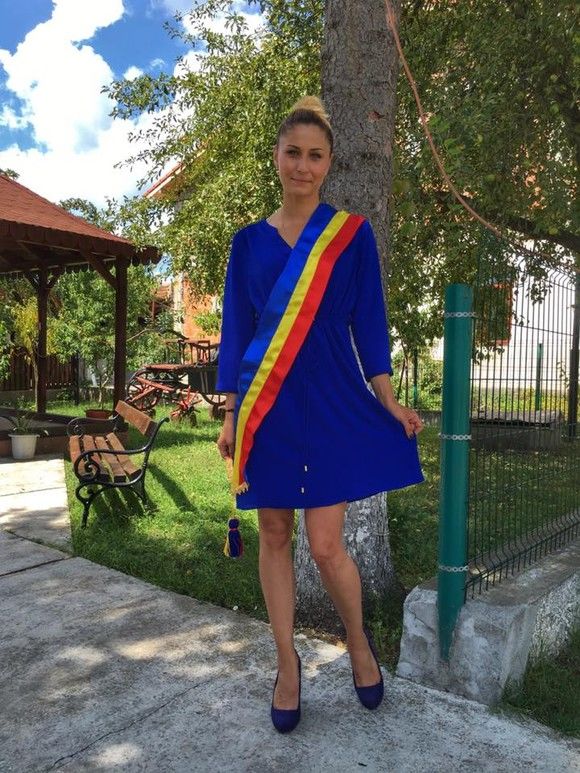 Cea mai tânără primăriță din România: „Am părul roz, tatuaj și vorbesc colorat”