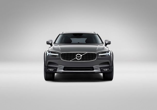 Volvo представила новый кроссовер