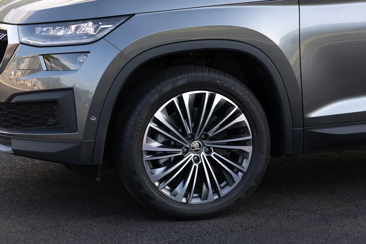 Откройте для себя приключения со специальным предложением Škoda: - 3000 евро на Škoda Kodiaq и Karoq