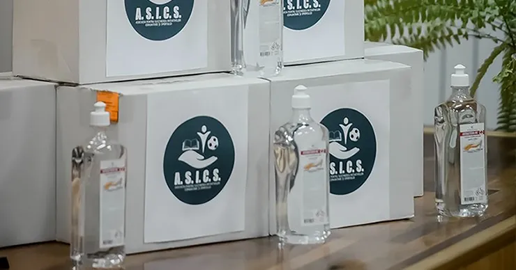 A.S.I.C.S.: Поликлиника Кишинева получила в подарок тонну дезинфектанта в День медработника