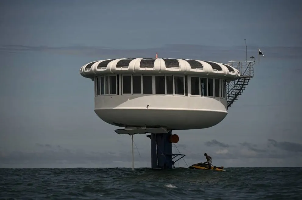 Un inginer german a stabilit un nou record mondial după ce a trăit sub apă timp de 120 de zile