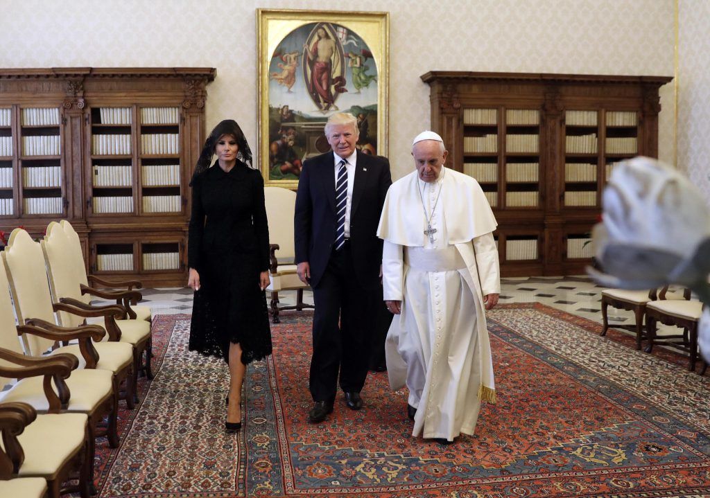 Papa Francisc s-a întîlnit pentru prima dată cu Donald Trump