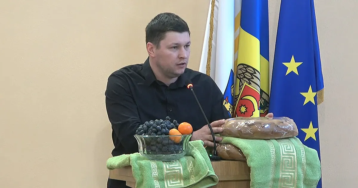 Мунсоветники PAS ждали своих коллег из MAN и PSRM на заседании с калачами и полотенцами