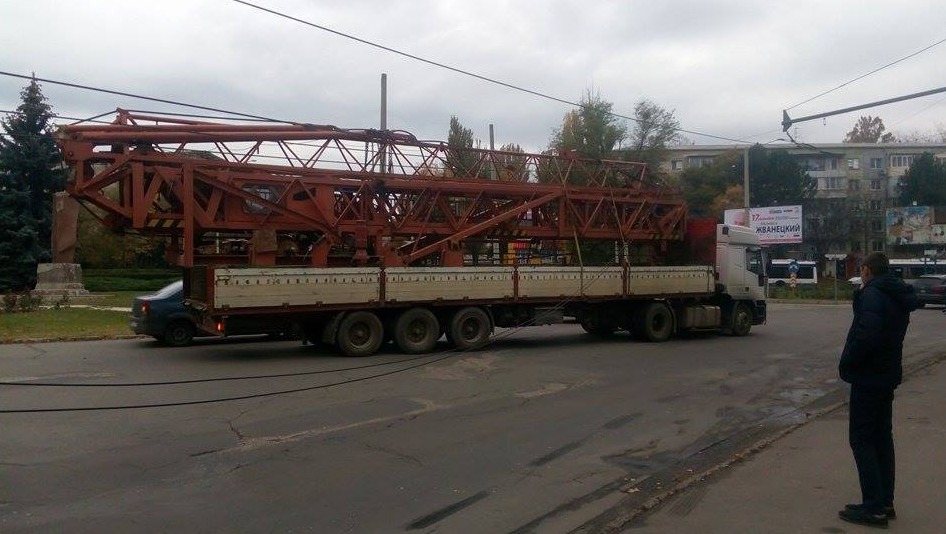 На Буюканах строительный кран повредил провода троллейбусной линии