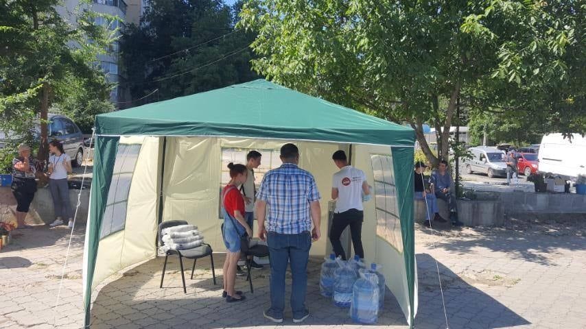 Примэрия опубликовала адреса палаток, где в жару можно выпить воды