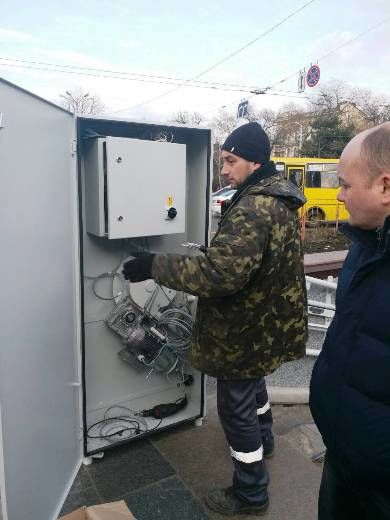 В одесских подземных переходах устанавливают электроподъемники для инвалидов и мам с колясками