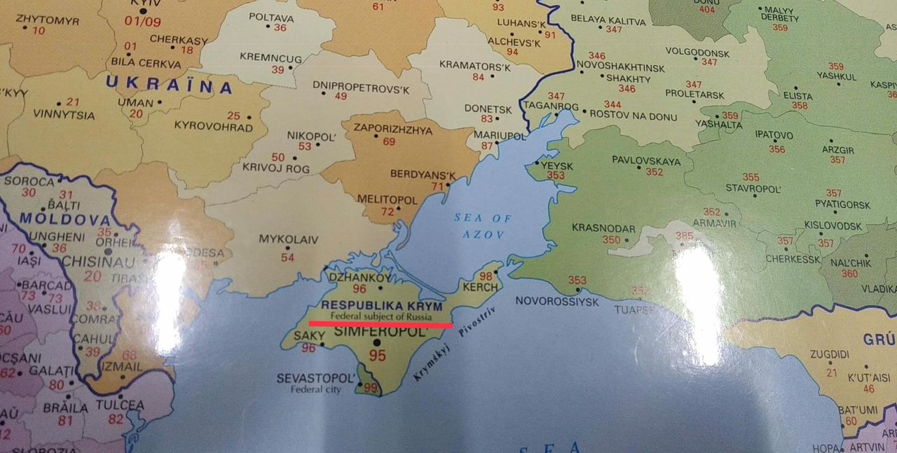 Украинцы возмутились итальянской картой с российским Крымом