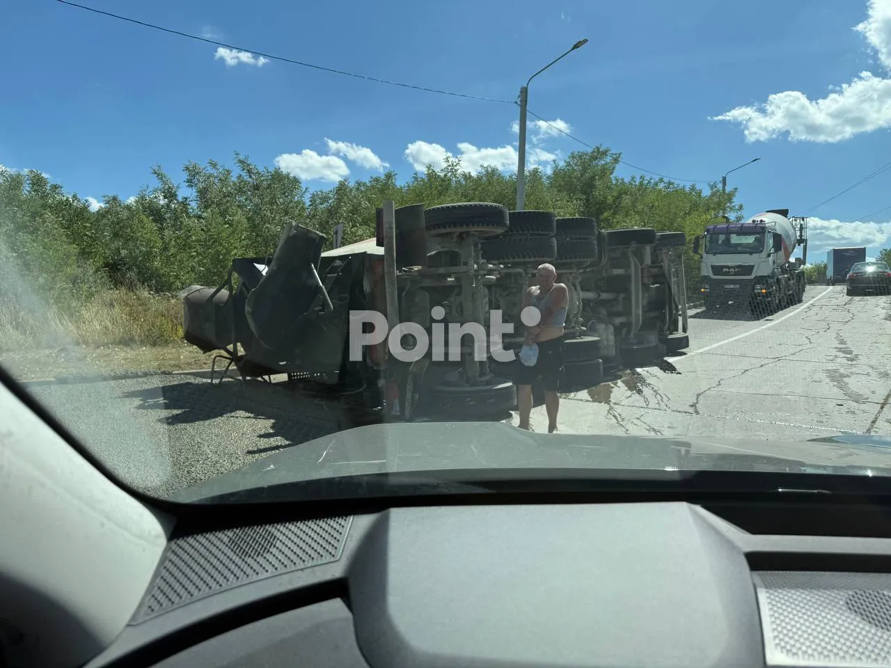 O autobetonieră s-a răsturnat la Stăuceni