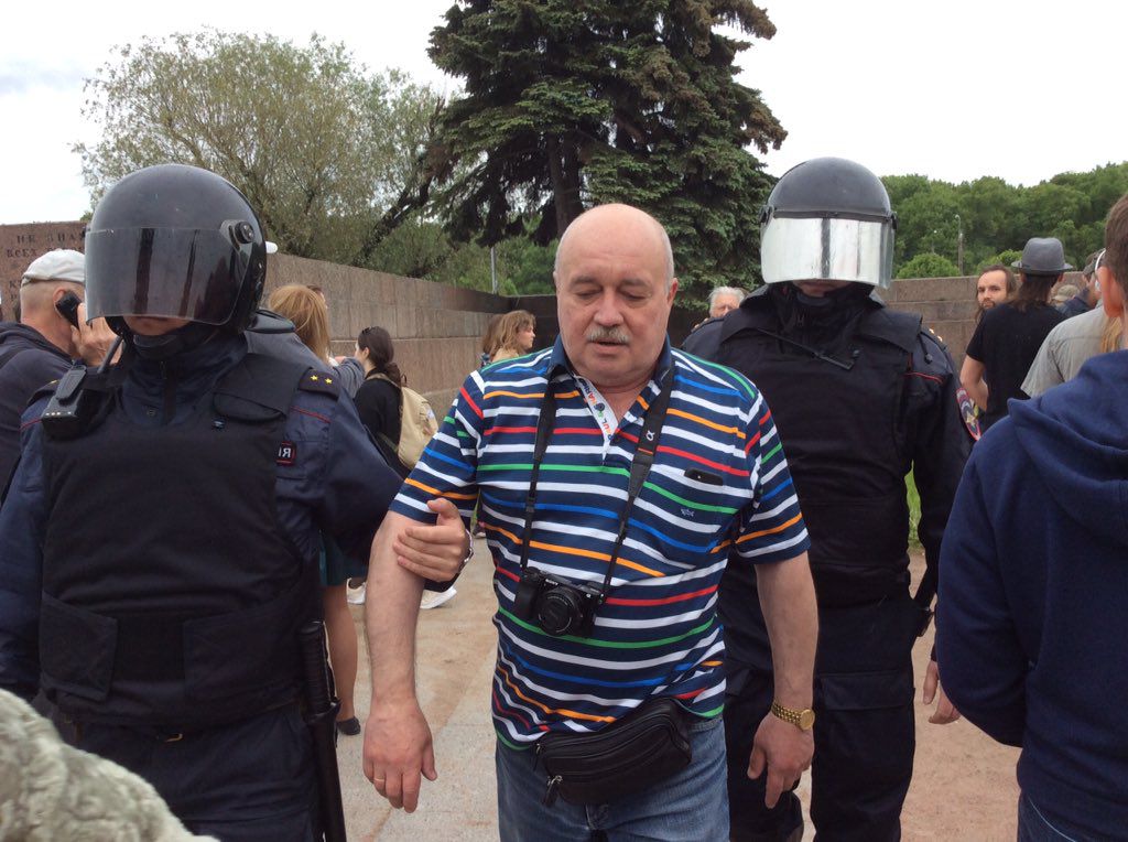 В Петербурге задержаны 300 участников антикоррупционной акции и один депутат