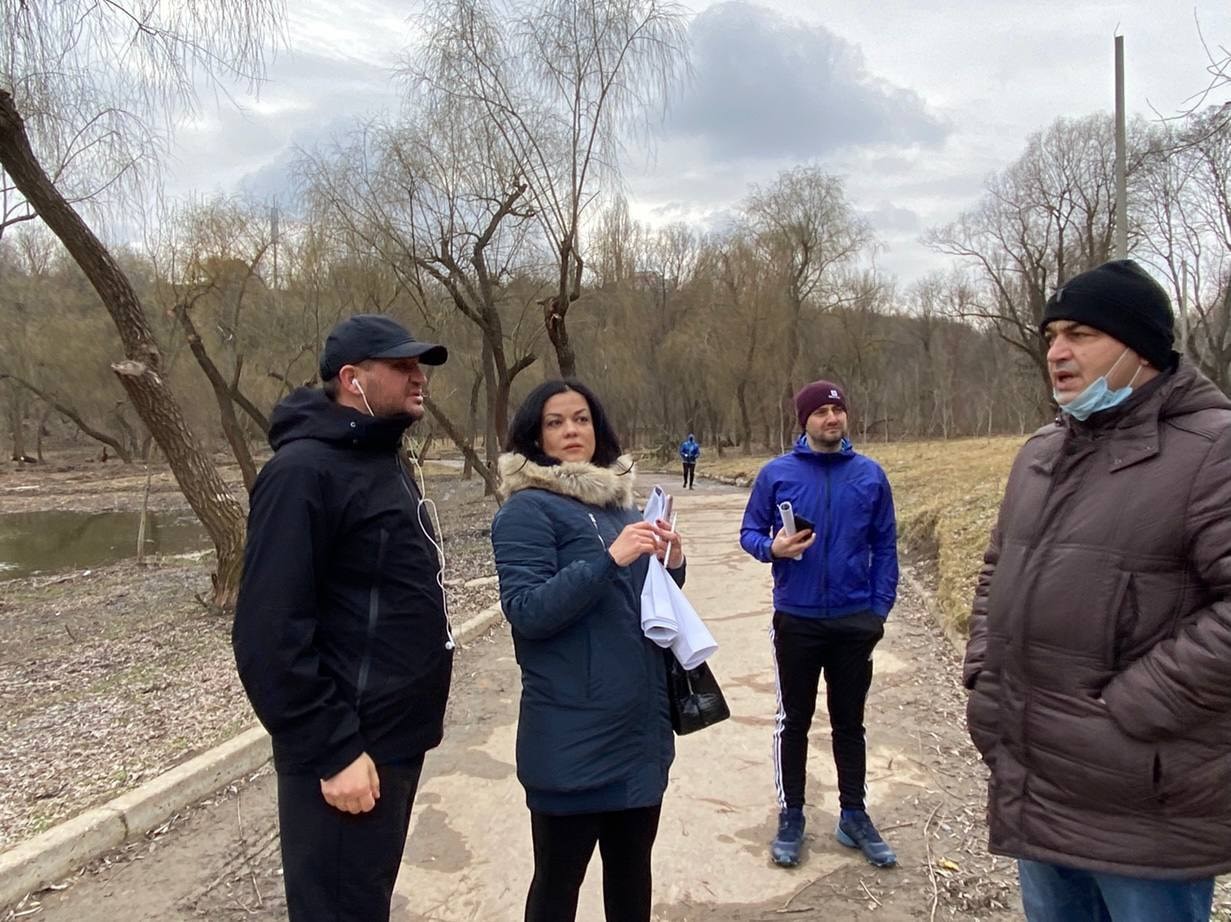 В Кишиневе началось восстановление подъездной дороги по улице Мелестиу
