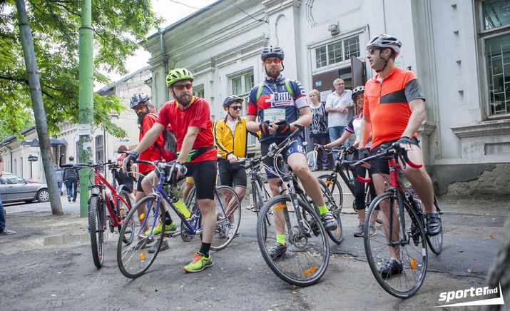 Стартовал велозаезд Hospice Bike Tour из Кишинева в Бухарест