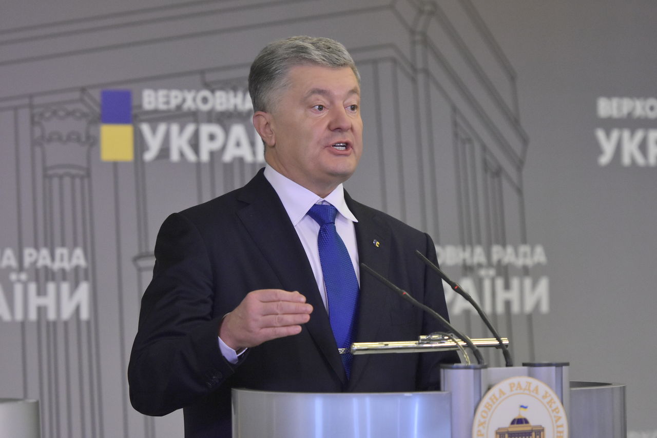 Порошенко заподозрили в сделанной пластической операции