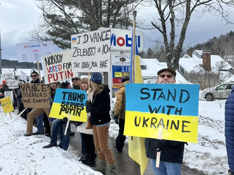 В американском штате Вермонт прошла проукраинская акция на фоне визита Вэнса