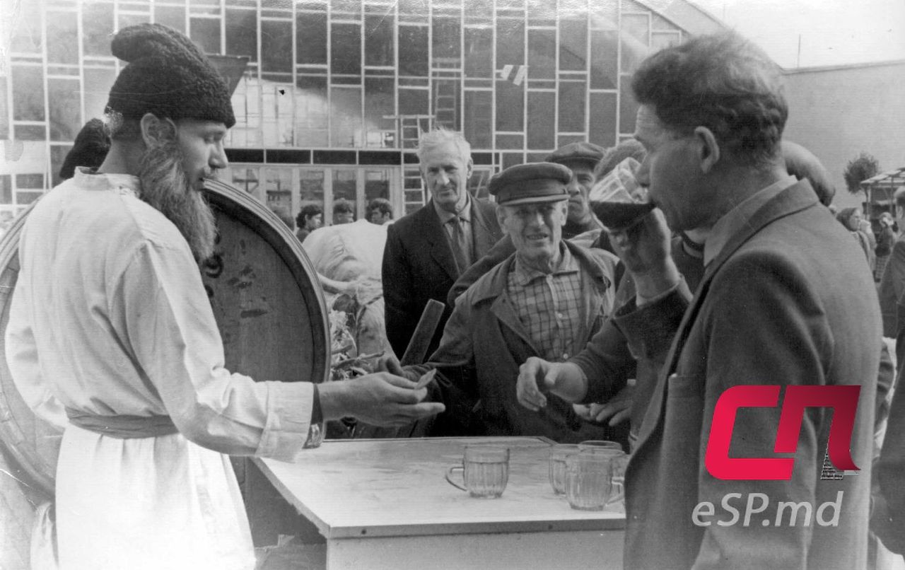 Опубликованы фотографии народных гуляний в Бельцах советских времен