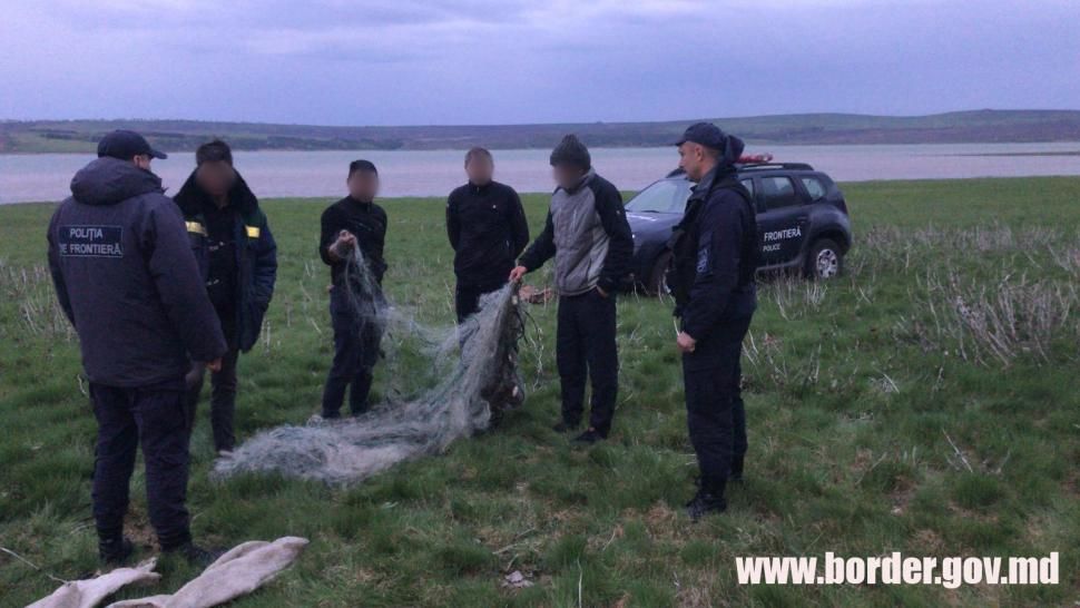 Пограничники задержали любителей незаконной рыбалки