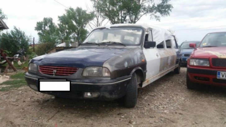 O limuzină unică: Are 7 metri lungime şi nimeni nu ştia că există
