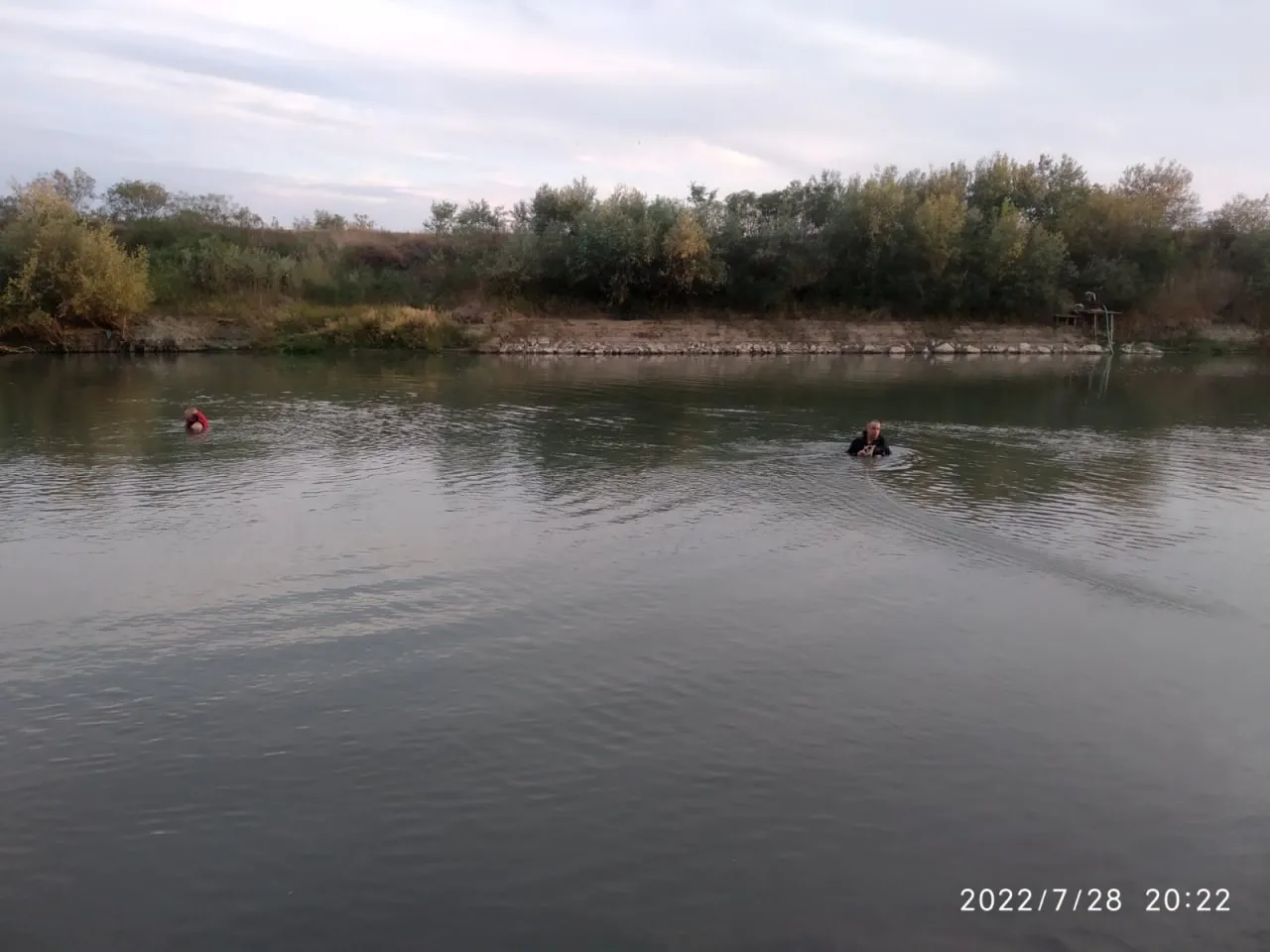 В Унгенском районе водолазы ищут тело утонувшей девушки