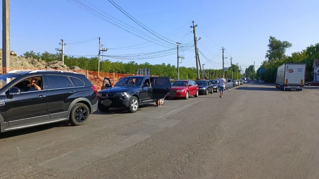 Интенсивное движение наблюдается на КПП "Скулень"
