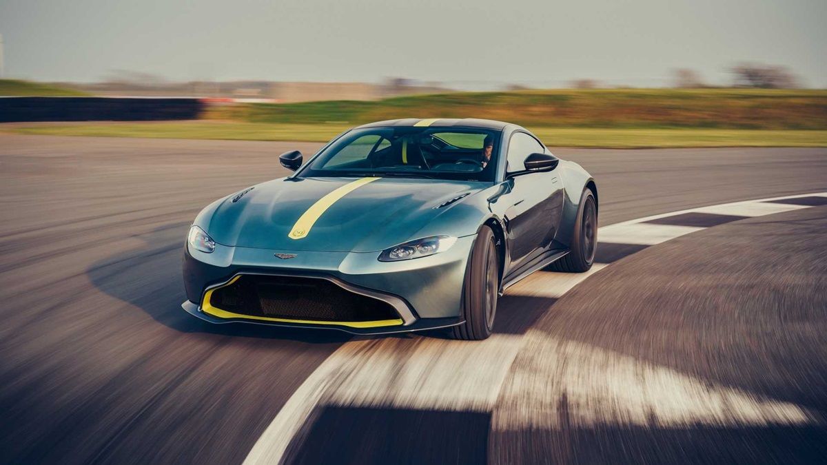 Aston Martin выпустил "механическое" купе Vantage