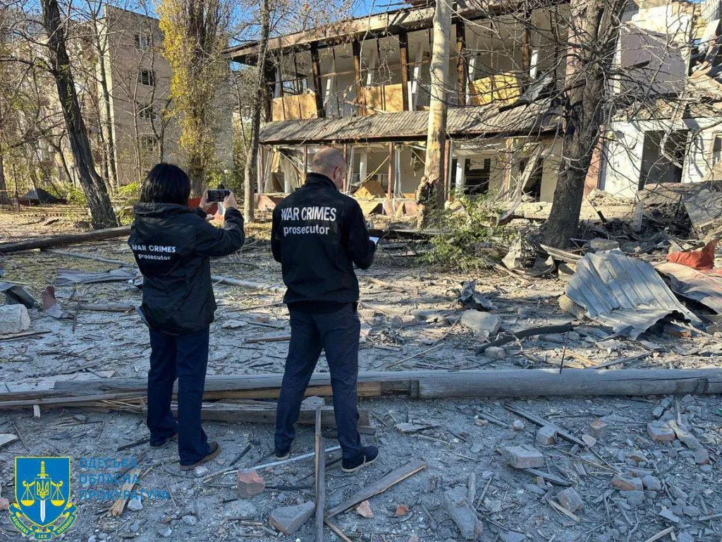 Войска РФ нанесли ракетный удар по центру Одессы: ранены 11 человек