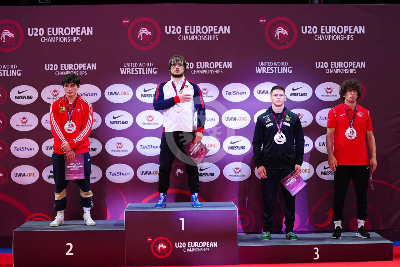 Молдавский борец Александрин Гуцу стал чемпионом Европы U20