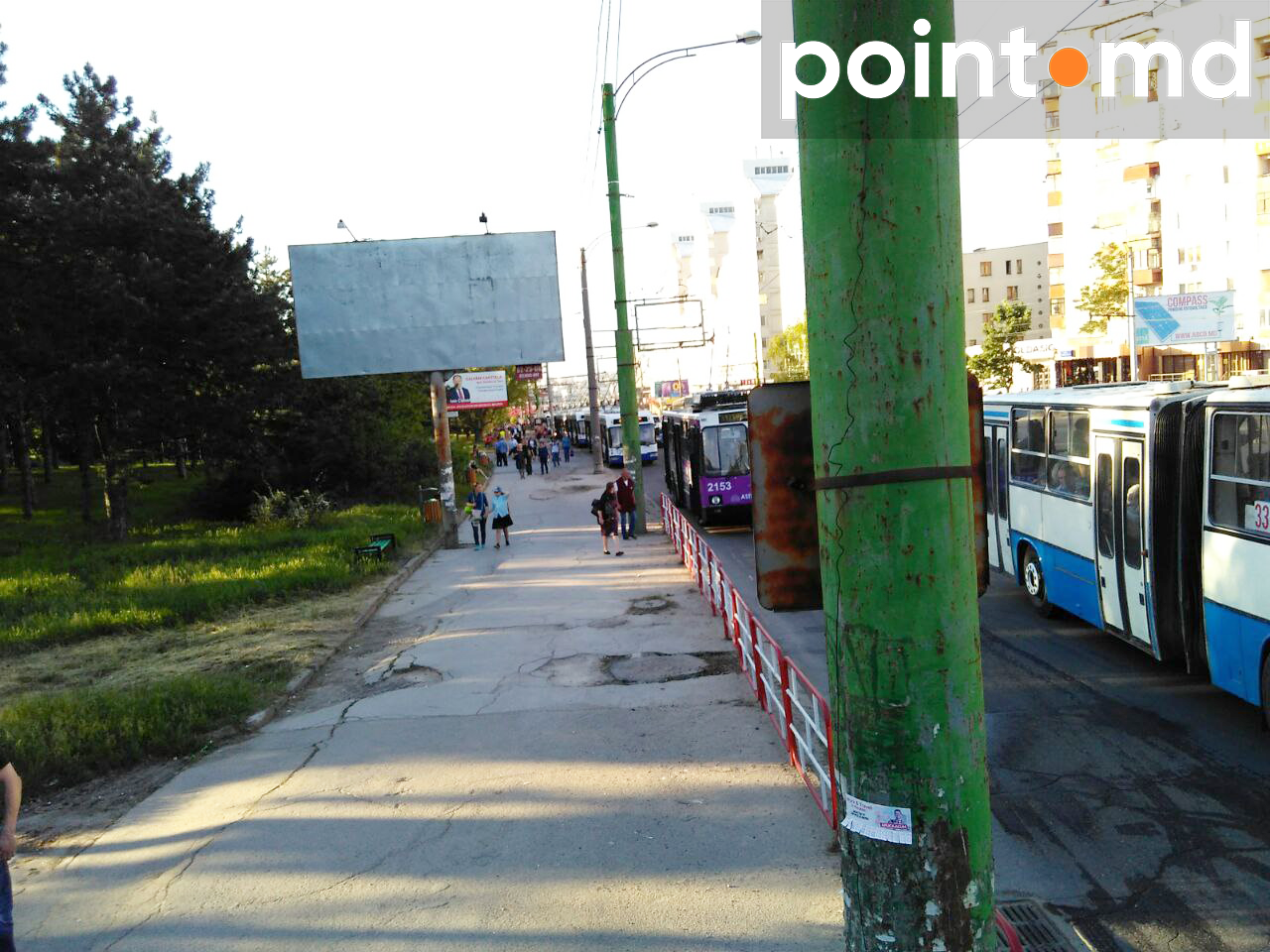 На Ботанике встали троллейбусы