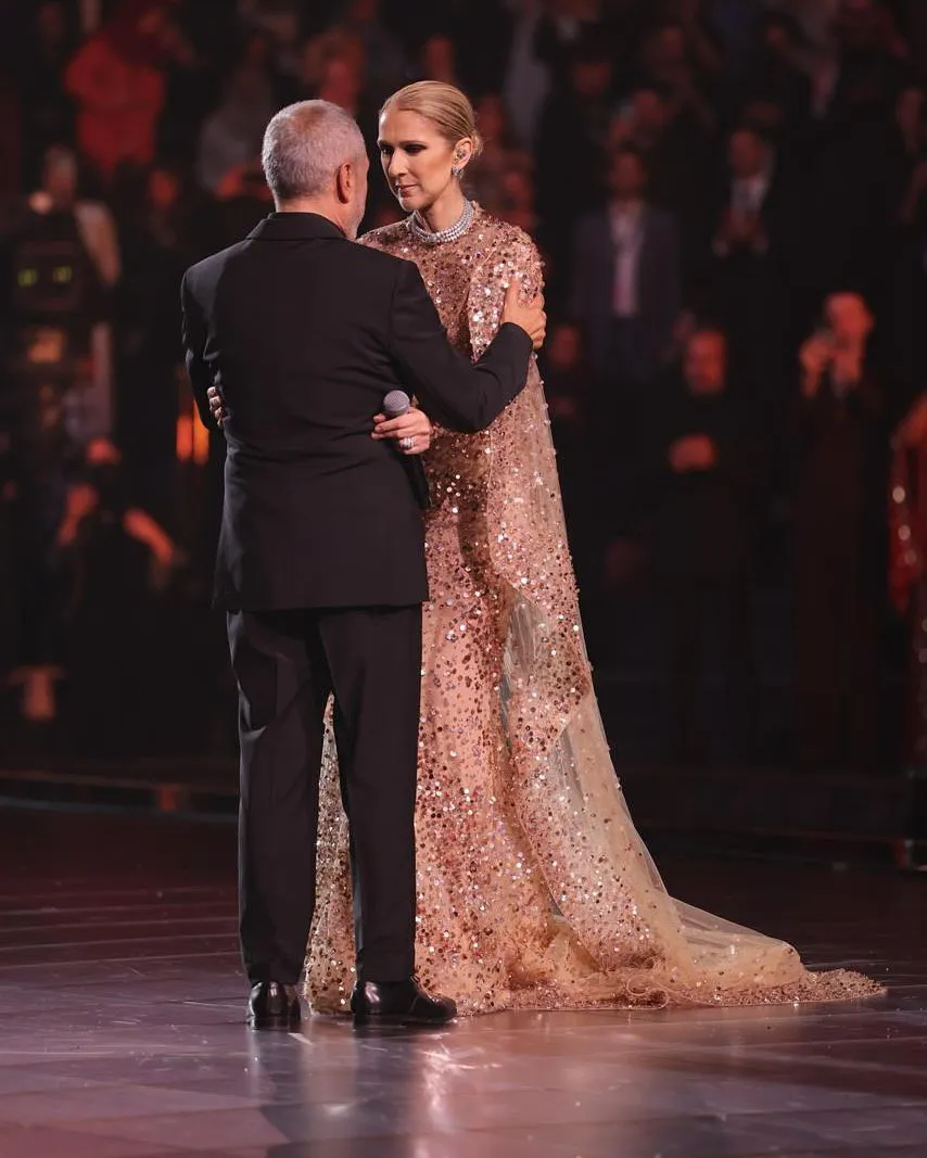Celine Dion, care e grav bolnavă, a cântat la prezentarea de modă Elie Saab