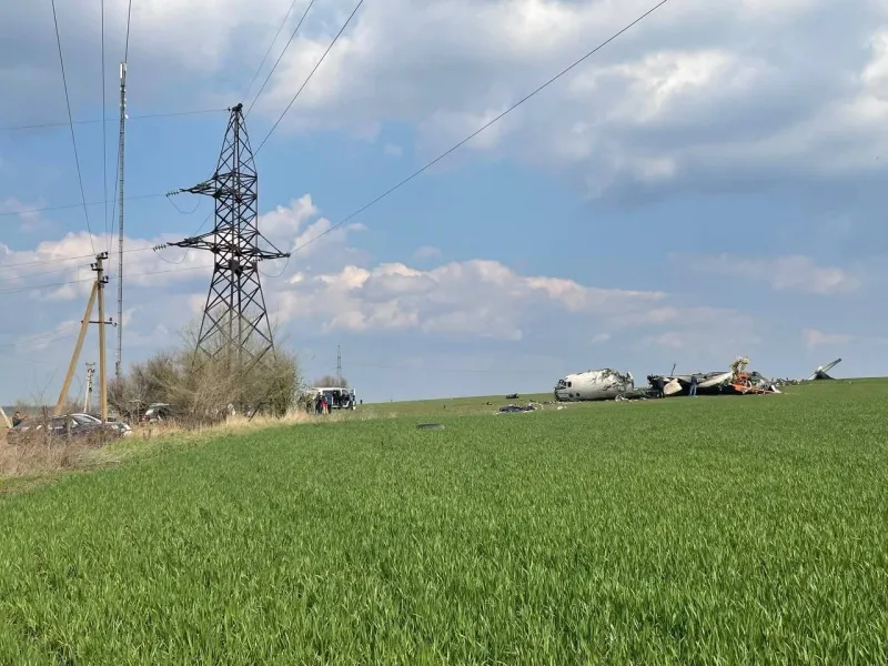 Появились видео с места и детали падения самолета Ан-26 в Запорожье