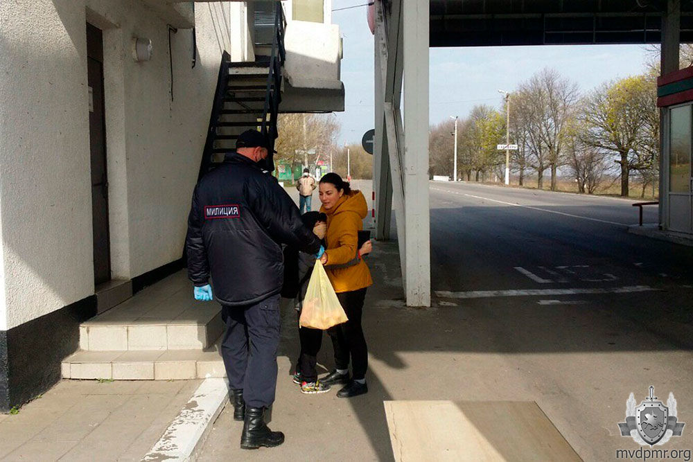 Сотрудники МВД Приднестровья помогли 8-летнему жителю Кишинёва вернуться домой