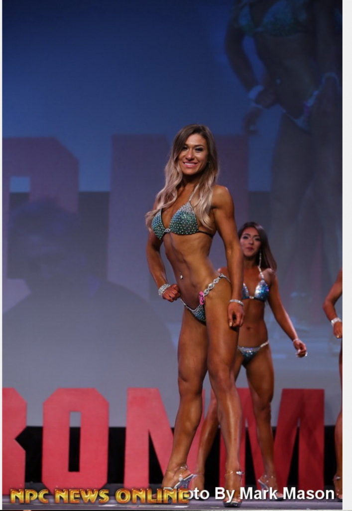O tânără din Moldova a devenit campioană la bikini fitness în SUA